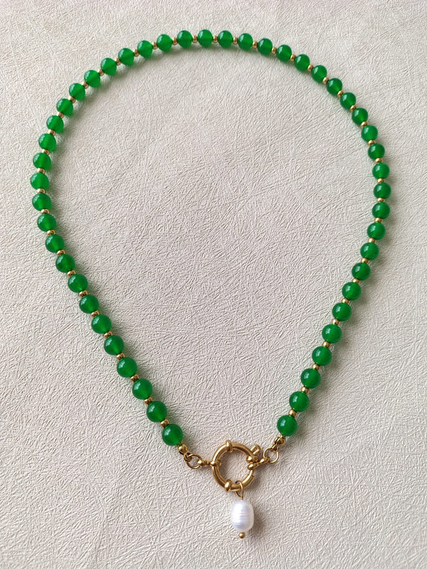Emerlad Green Chalcedony And Freshwater Pearl Necklace.